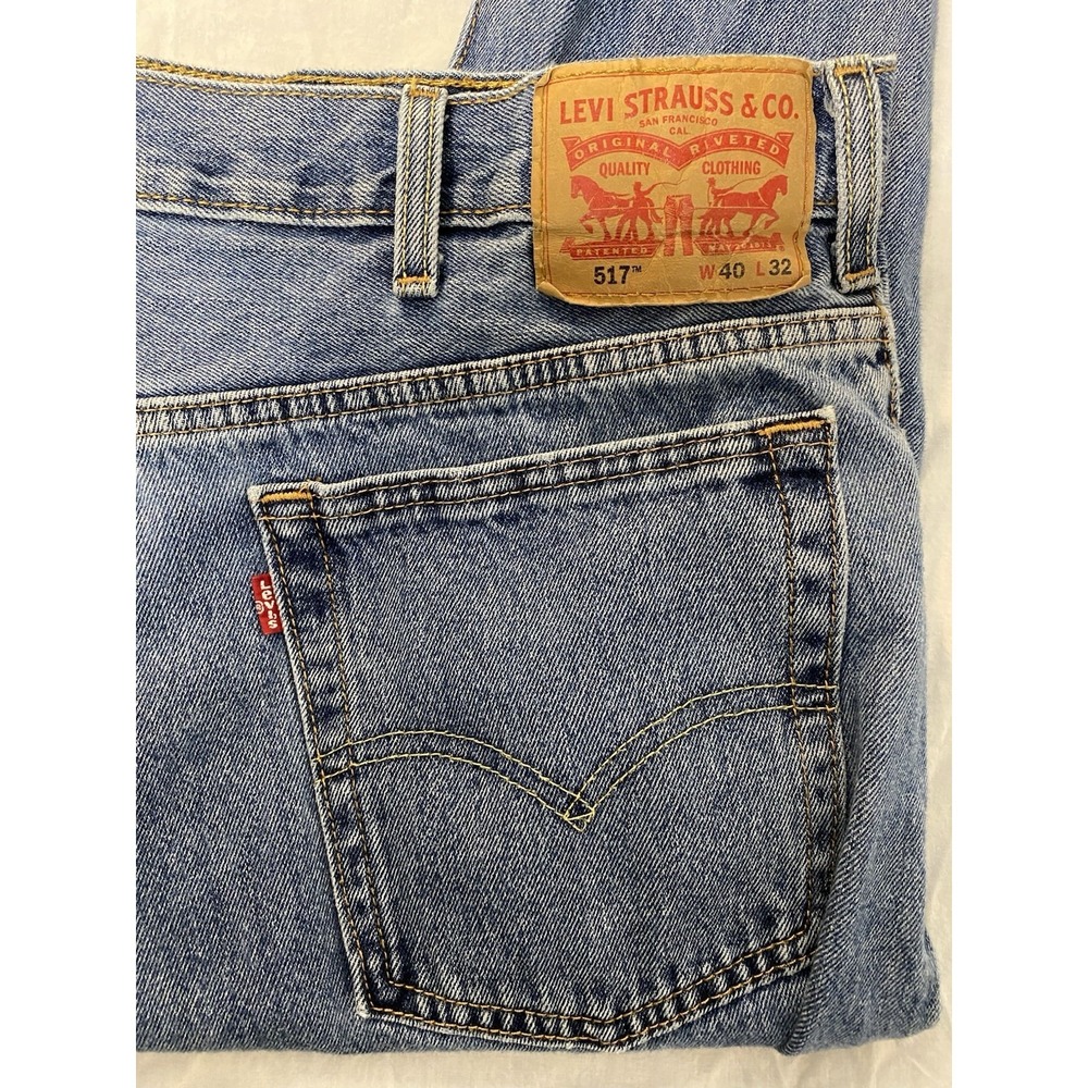 Levi's 517 Bootcut Jeans 40x32 Medium Wash Blue Distressed Hem - Picture 2 of 10